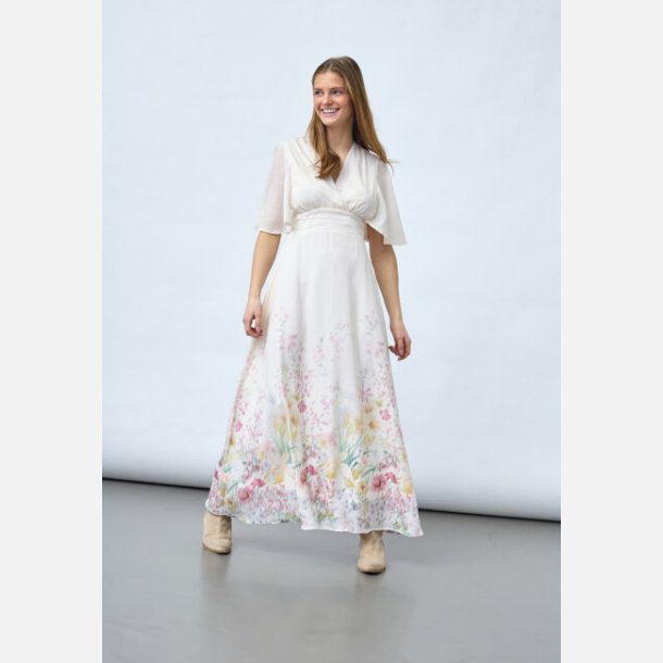 PREORDER LEVERING APRIL Sisters Point Gisela kjole