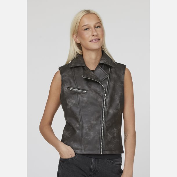 Sisters Point Dazia Vest Washed Black