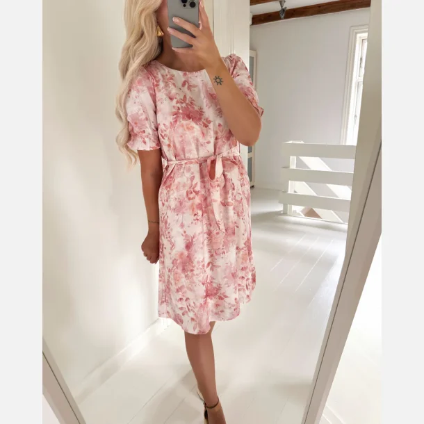 Sisters Point Noki Dress Light Coral Flower