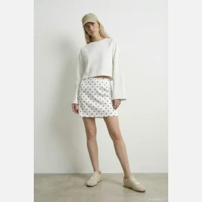 PREORDER HYPEDROP Ocelle Wide Sleeve Top White