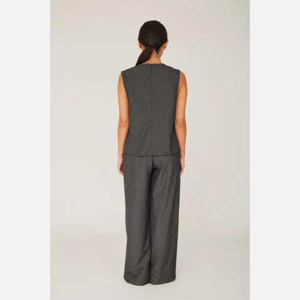 A-VIEW Mae Vest Dark Grey