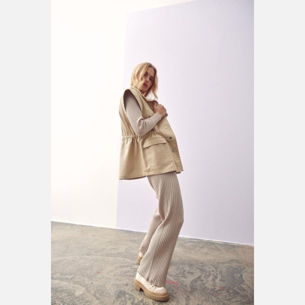 A-VIEW Miro knit pants sand