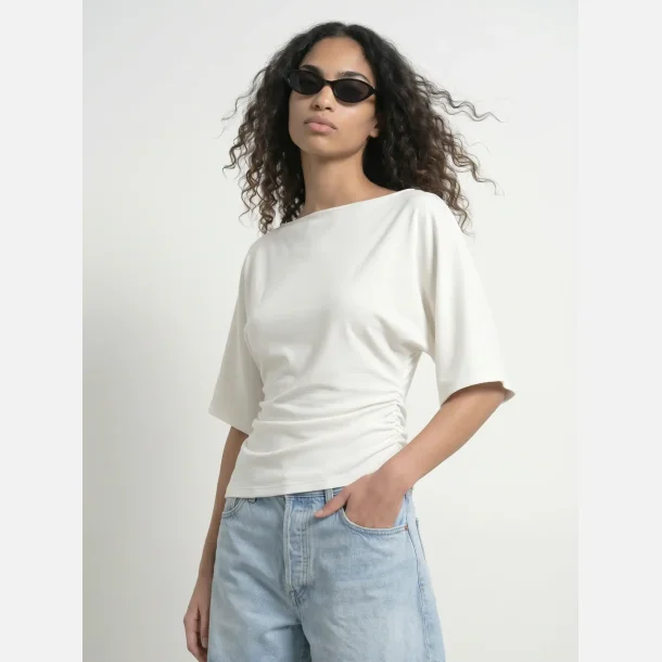 HYPEDROP Yuri SS Draped Top White