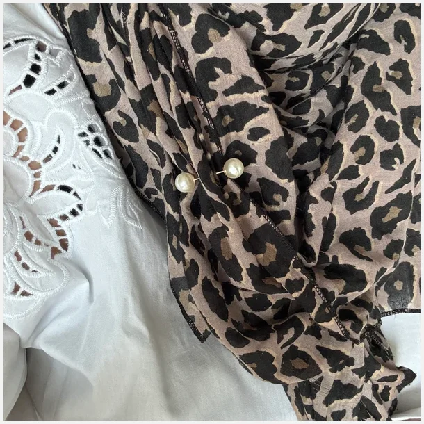 Wolff Jewelry Pin Straight White Pearl Gold Plated