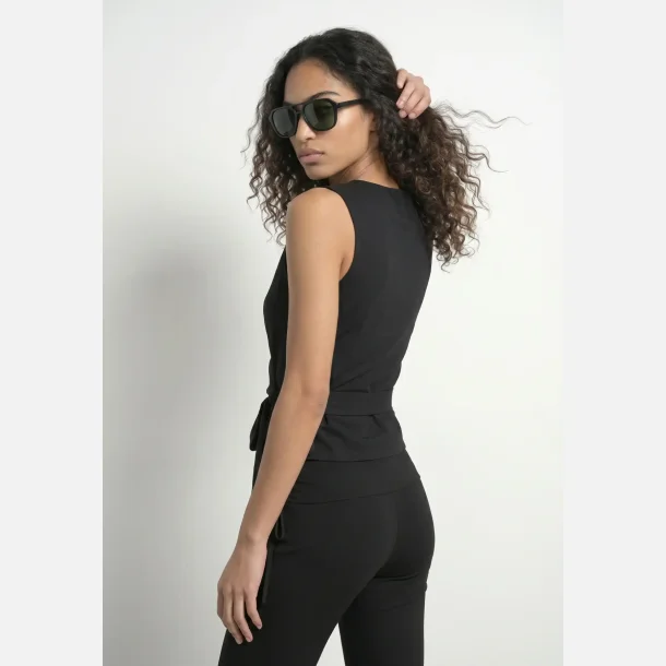 PREORDER HYPEDROP Vina SL Wrap Top Black
