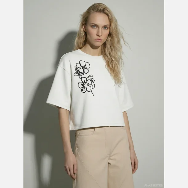 HYPEDROP Margaret SS Boxy T-Shirt