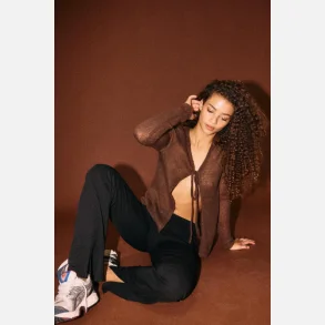 NoIsy May Selene buks