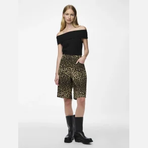 Pieces Asta shorts leo