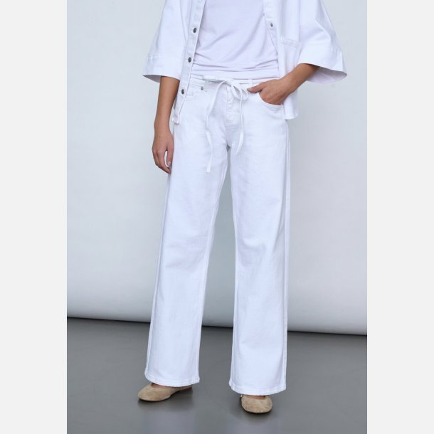 Sisters Point Onea Belt Jeans White