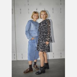 Sisters Point Umana kjole