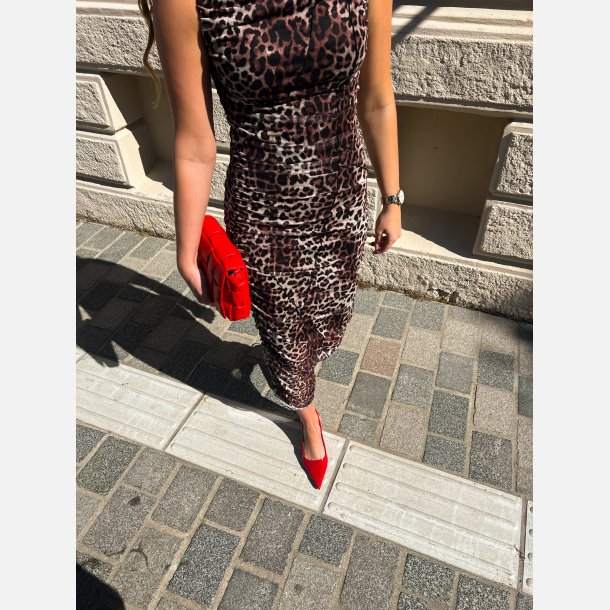 Noella Sutton tawnee kjole