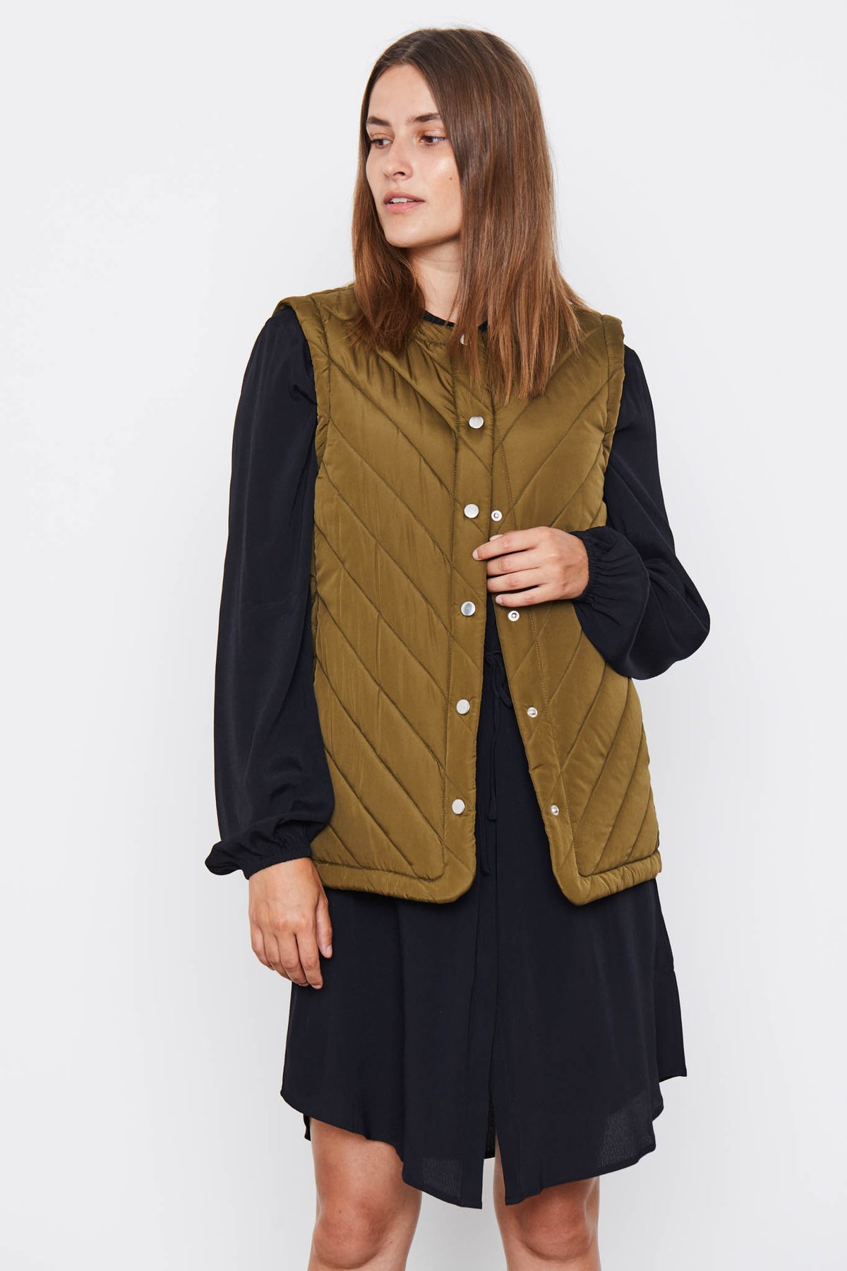 Soft Rebels Revna quilt vest Køb nu hos Shiny.dk